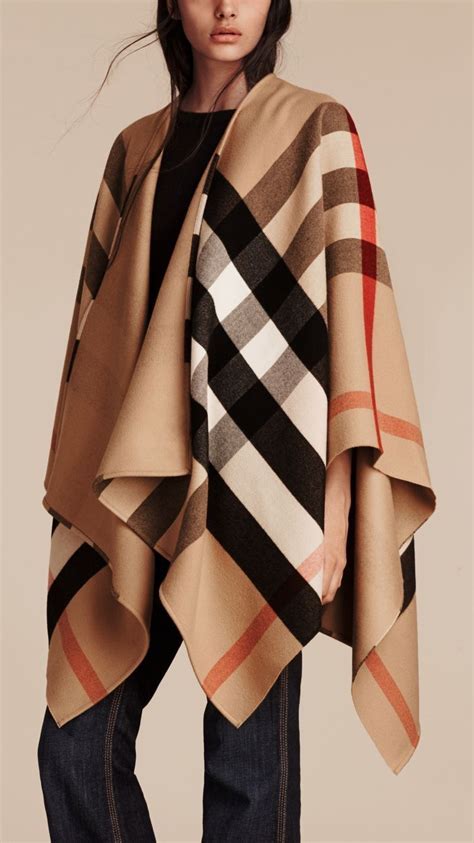 poncho burberry bambina|how to wear burberry poncho.